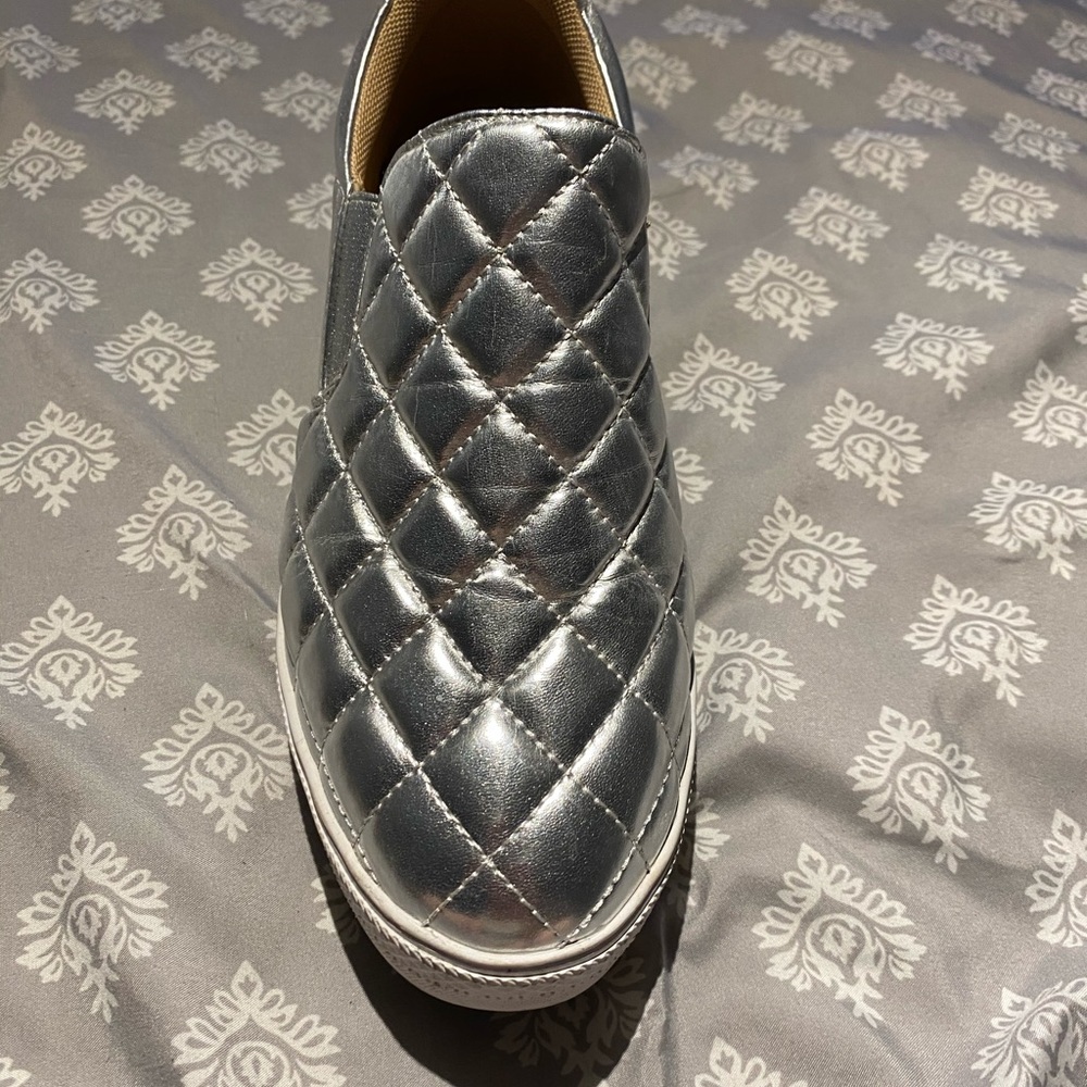 Venus tennis shoes with heel platform